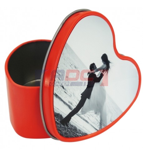 Boite rouge en aluminium forme coeur 7,5 x 4 x 8 cm (vendu à l'unité)